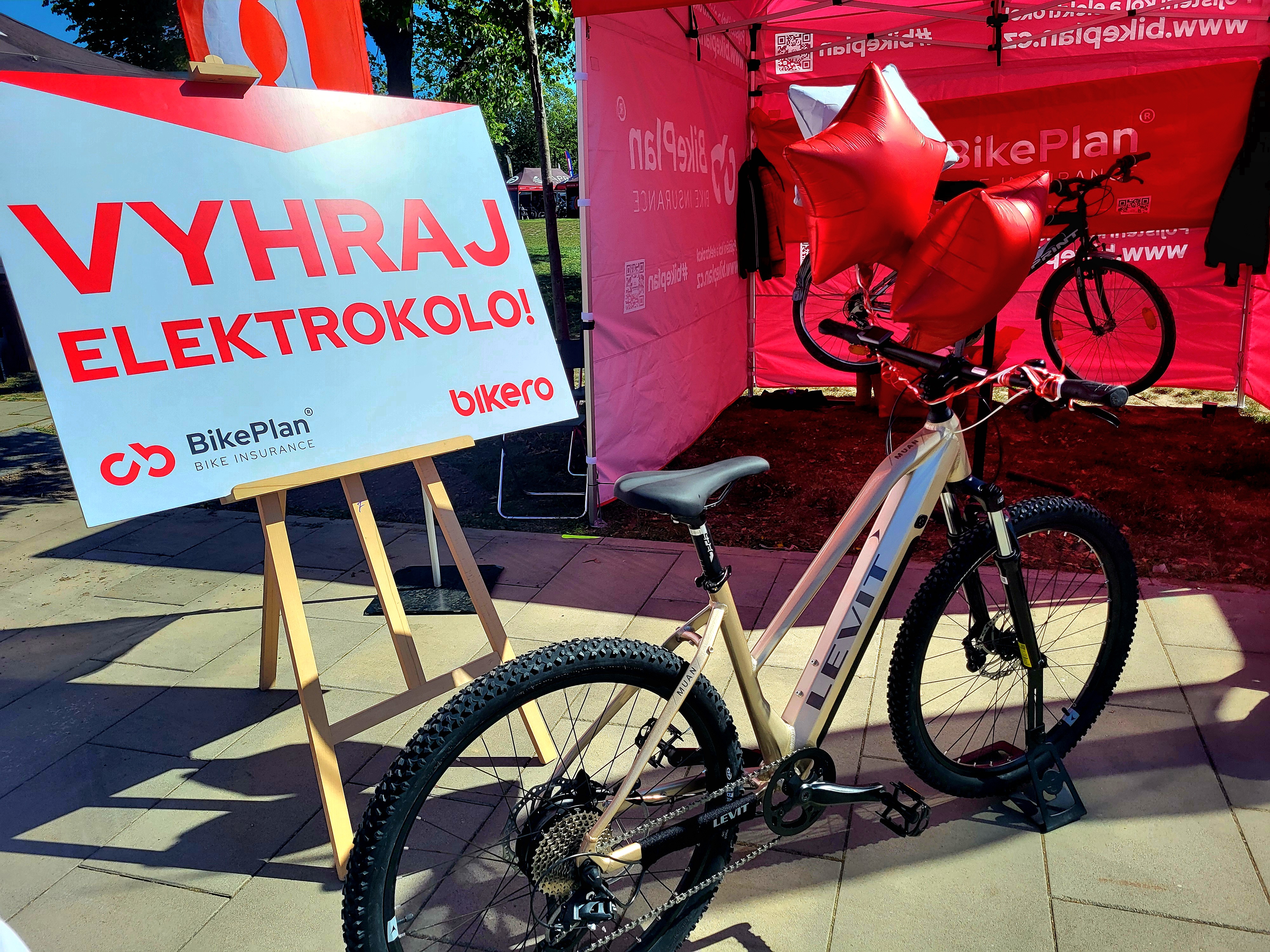 BikePlan ve spolupraci s Bikero predali vyhru z Prague Bike Festivalu - elektrokolo Levit